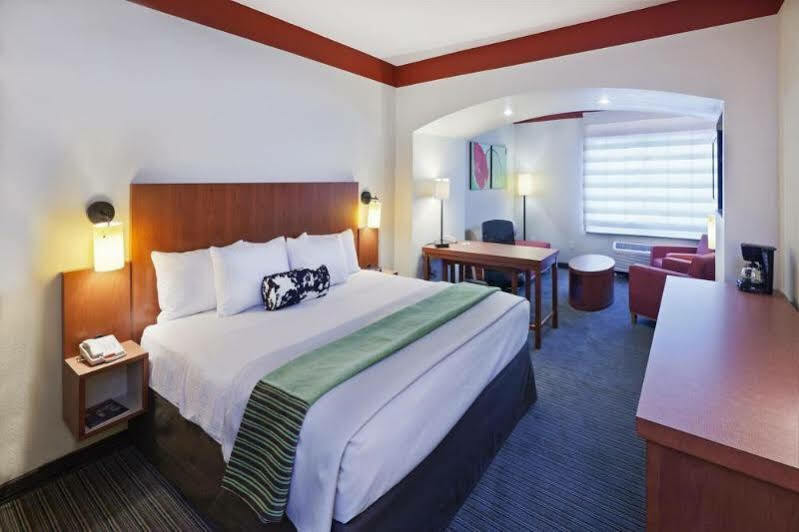 La Quinta By Wyndham Dallas Love Field Экстерьер фото